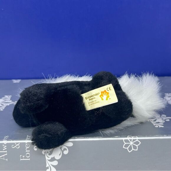 Folkmanis Mini Skunk Finger Puppet NWOT - Picture 6 of 8